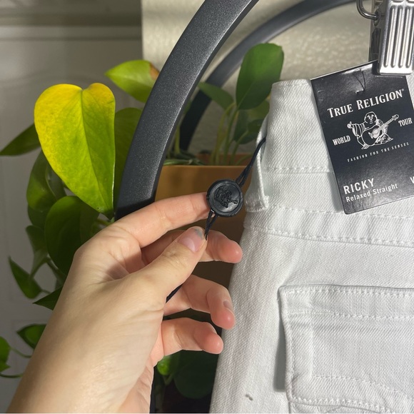 TRUE RELIGION Men White Jeans Ricky Relaxed Straight Pants 34"x32" NWT $179 - Picture 7 of 11